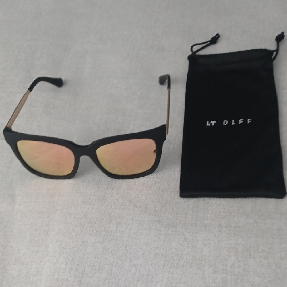 DIFF Eyewear Cat-Eye Sunglasses Black Frame Rose Gold Mirrored Lenses SKU0242 - Picture 3 of 12